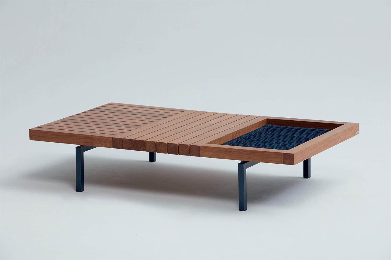 Hereon Table