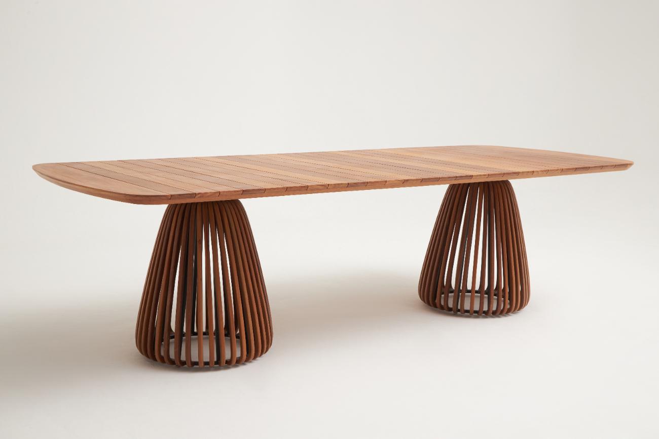 Pylon Table