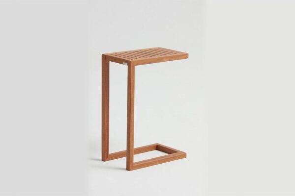 Axton Table