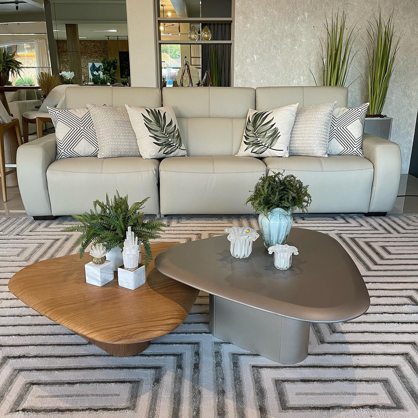 Zonis Table